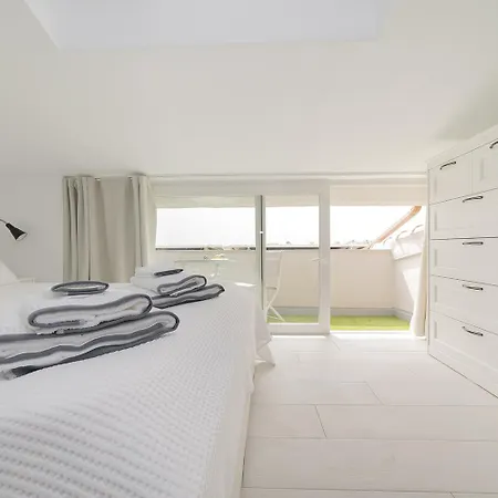 Buhardilla Con Terraza Acogedora Apartment Coslada Exterior photo